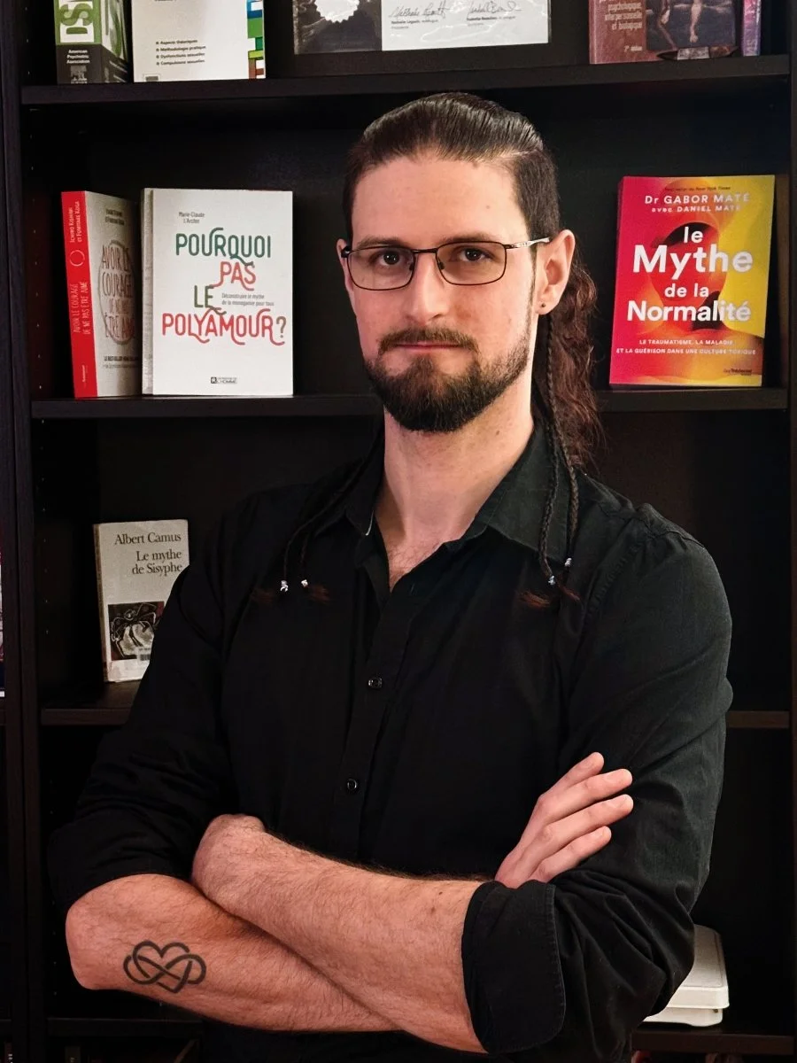 Portrait du professionnel sexologue invitant à discuter de relations et de sexualité