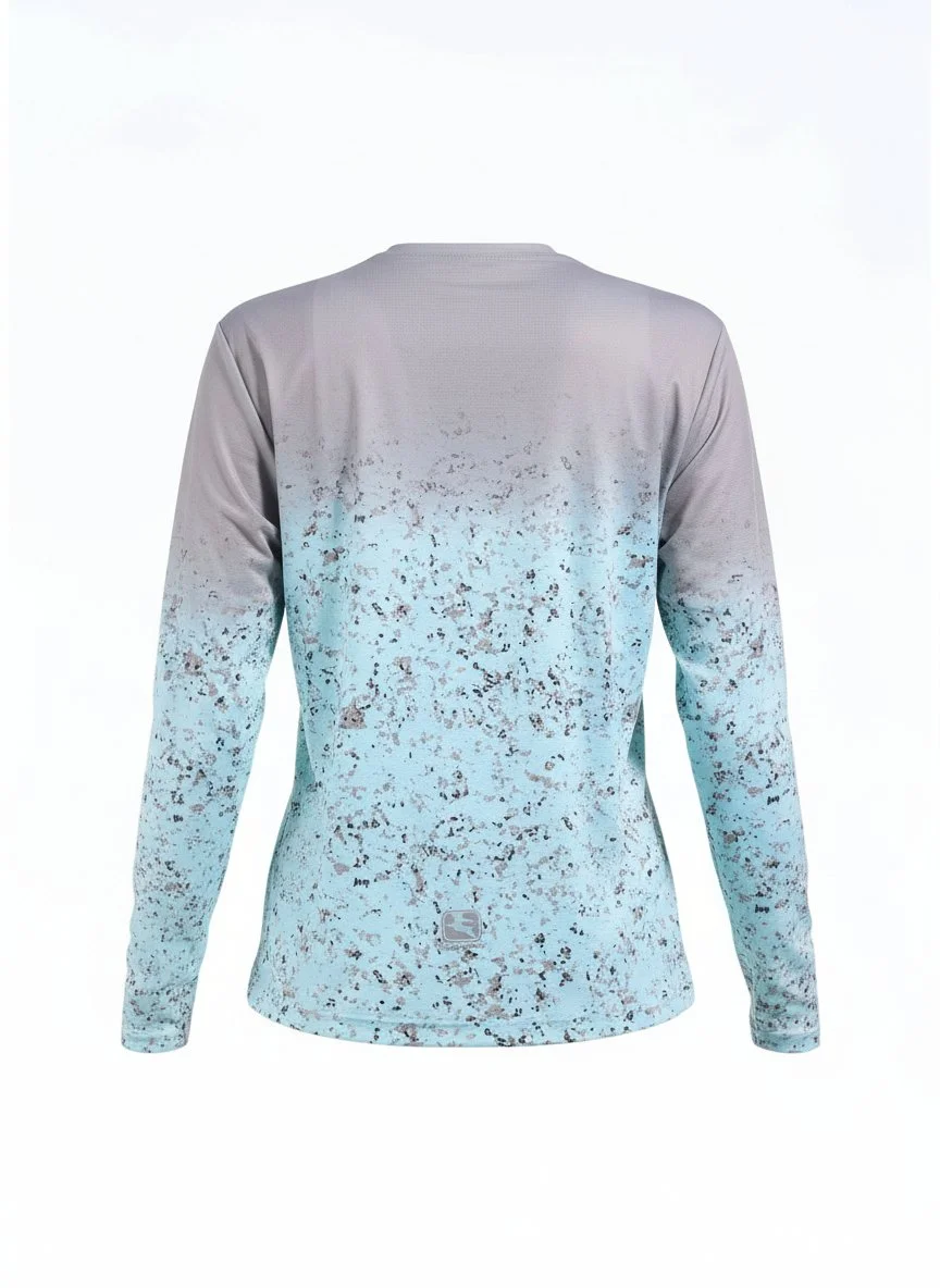 Beyond Gravel L/S Tech Tee	M296700
