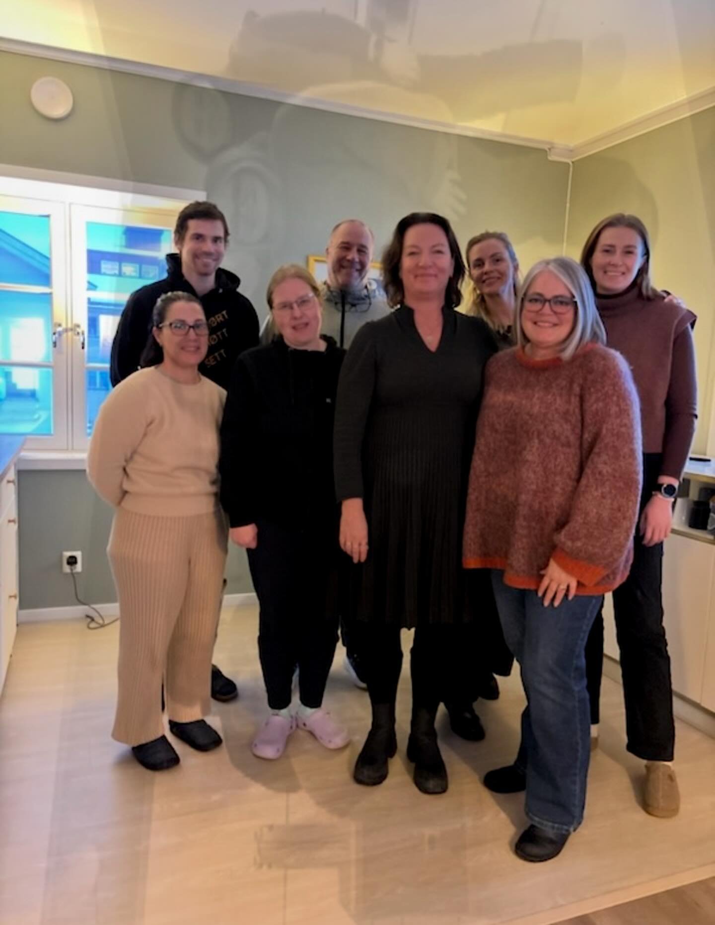 Tusen takk til Stortingsrepresentant for R&oslash;dt, @hegebnyholt for veldig trivelig og viktig bes&oslash;k hos oss p&aring; Fontenehuset Hadeland i g&aring;r. 
Vi setter pris p&aring; gode ideer og vilje til videre samarbeid! 
#psyktbraarbeidsplas