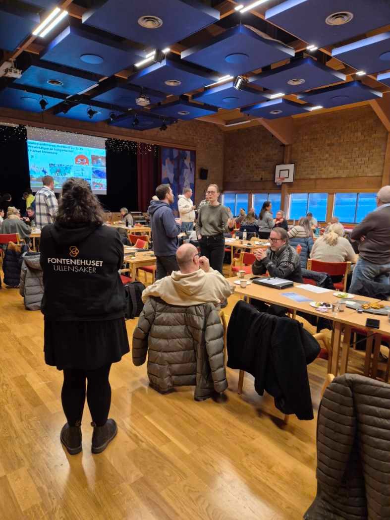I g&aring;r stakk Tove og Ina p&aring; Dialogkonferansen i regi av Sykehuset Innlandet 🌸 Det ble en innholdsrik dag med mange gode innlegg fra ulike instanser! Det var ekstra stas &aring; h&oslash;re p&aring; @fontenehuset_ullensaker som holdt et go