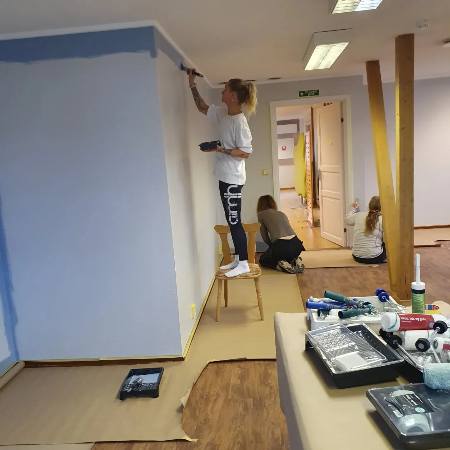 Prosjekt nytt hus. ❤️ Flittig gjeng jobber p&aring; i nye lokaler