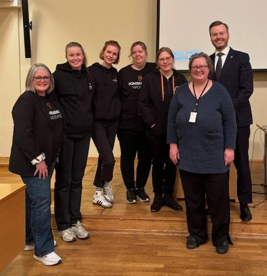 🧡 Tusen takk til Fremskrittspartiets stortingsrepresentant Kristian Eilertsen og Gran FrP for at dere l&oslash;fter psykisk helse i lokalsamfunnet v&aring;rt.
Det betyr mye n&aring;r politikere tar seg tid til &aring; lytte, l&aelig;re og engasjere 