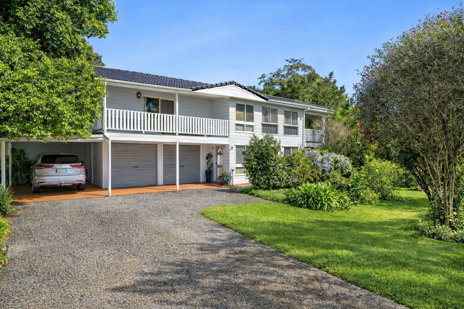 Before and after of Gold Coast rental property paint refresh