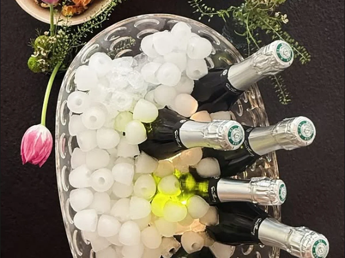 Champagne, Bites & Beats