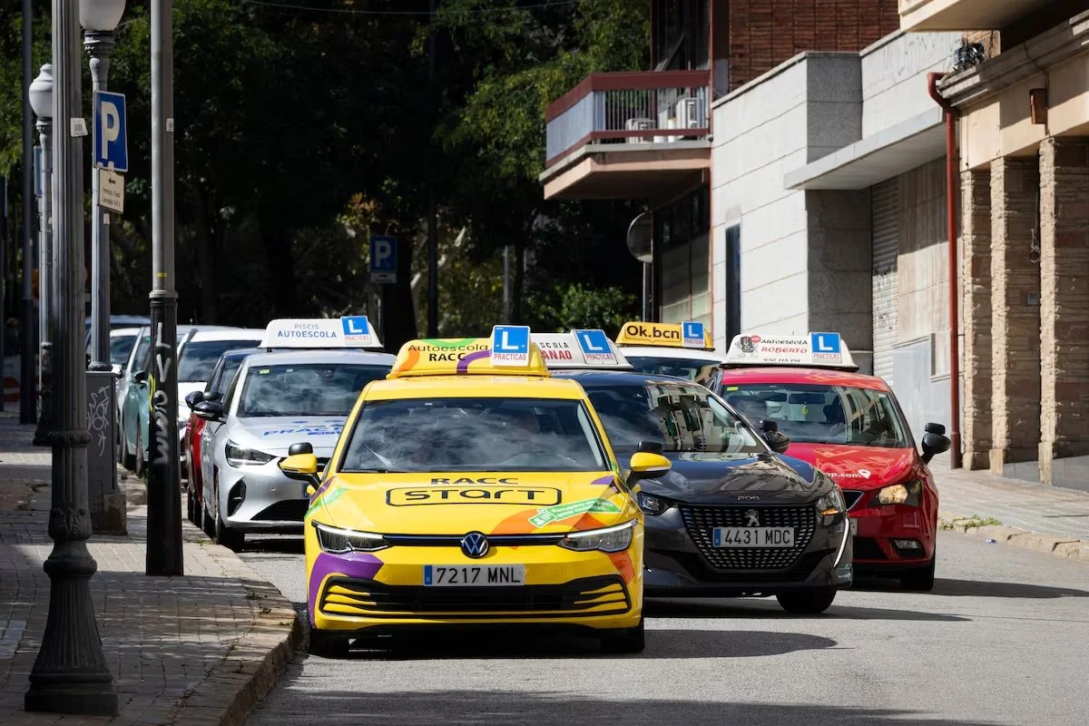 La UE aprueba que los jóvenes de 17 años puedan conducir acompañados