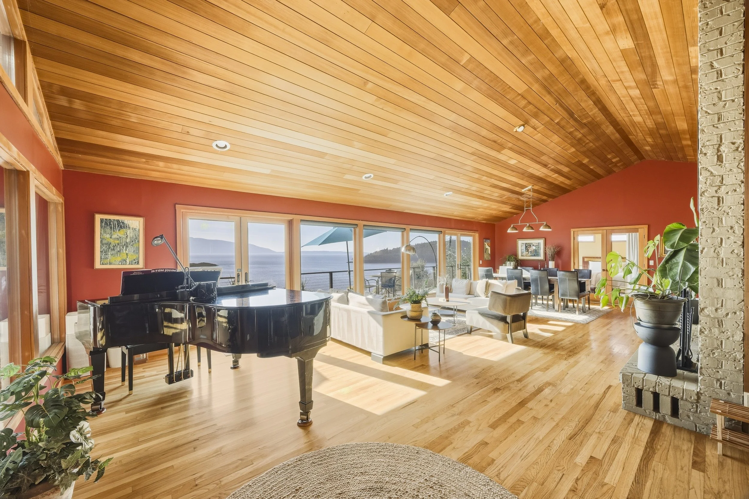 1231 Chuckanut Dr-25.jpeg