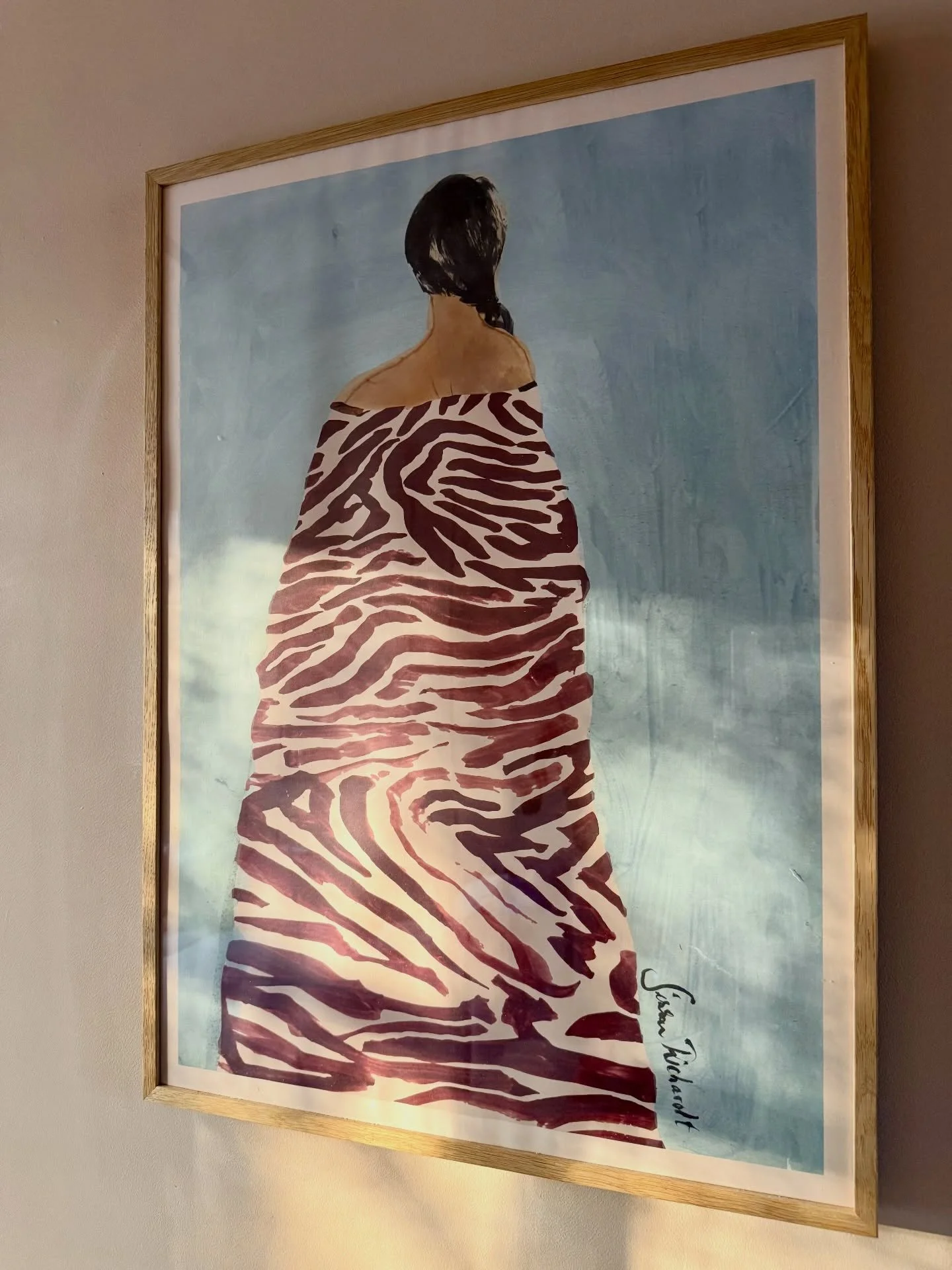 Nu het zonnetje zich weer steeds vaker laat zien, valt des te meer op hoe mooi de lichtinval is in het huis&hellip;