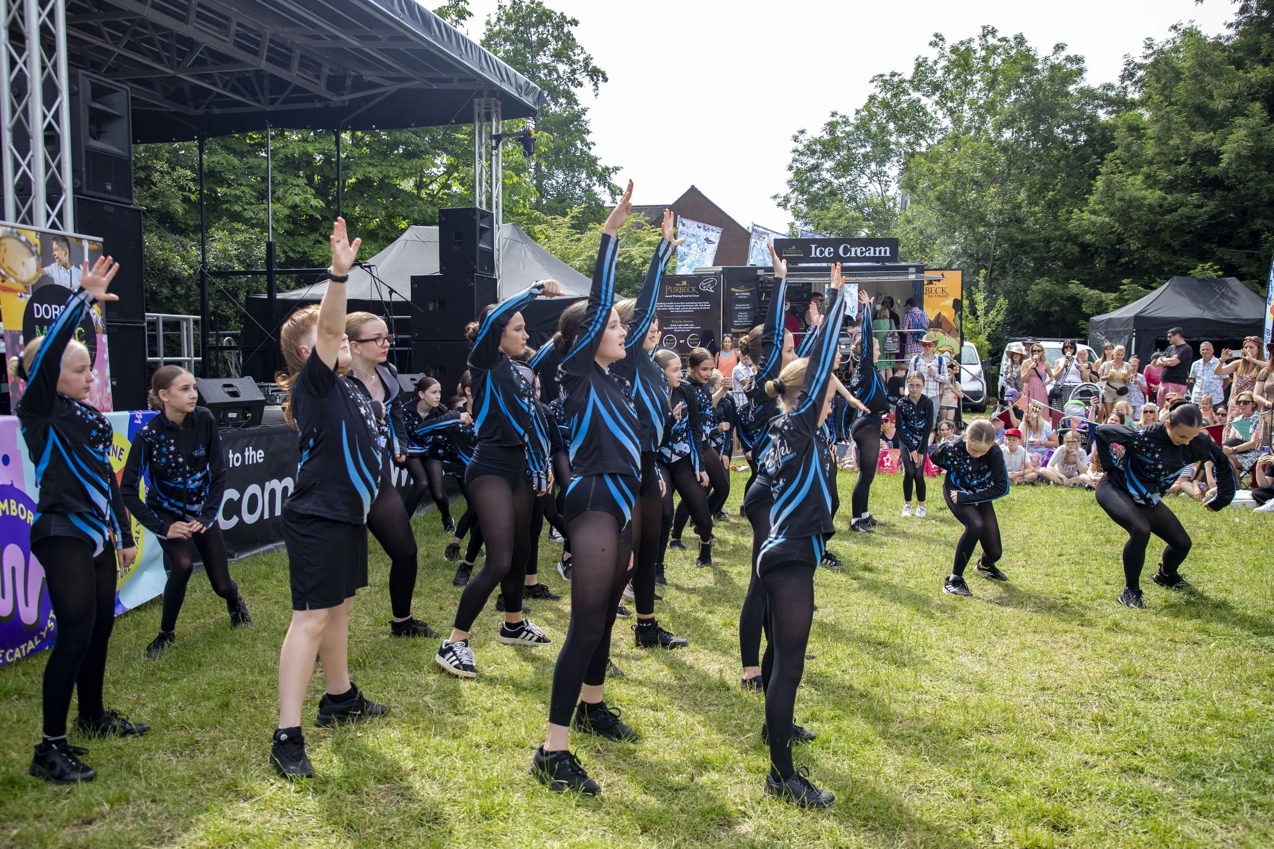 14-06-26_WTC_FolkFestival_BattleOfTheBands_218.jpg