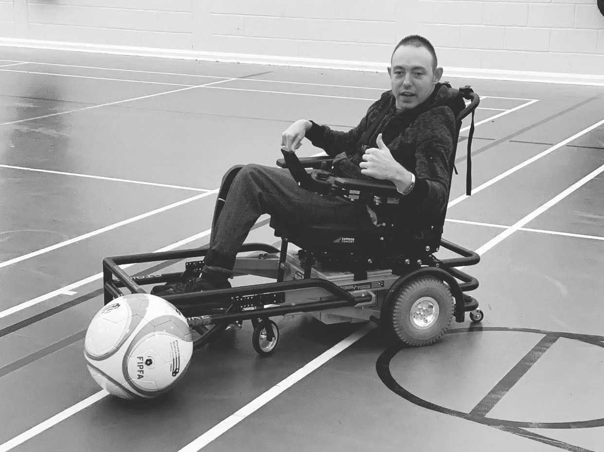 ZANDER STRIKE B&W.jpg