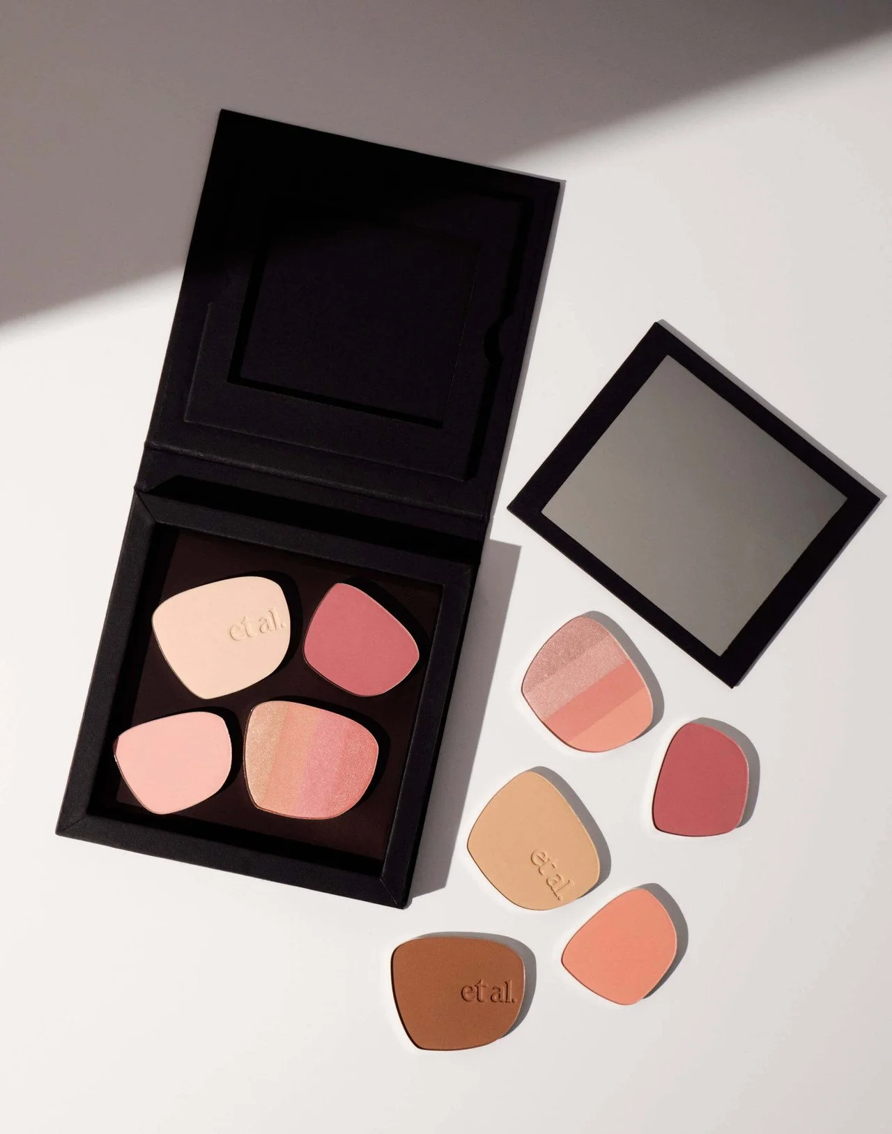 EA-PALETTE-MAGNETIC_PALETTE-03__38462.jpg