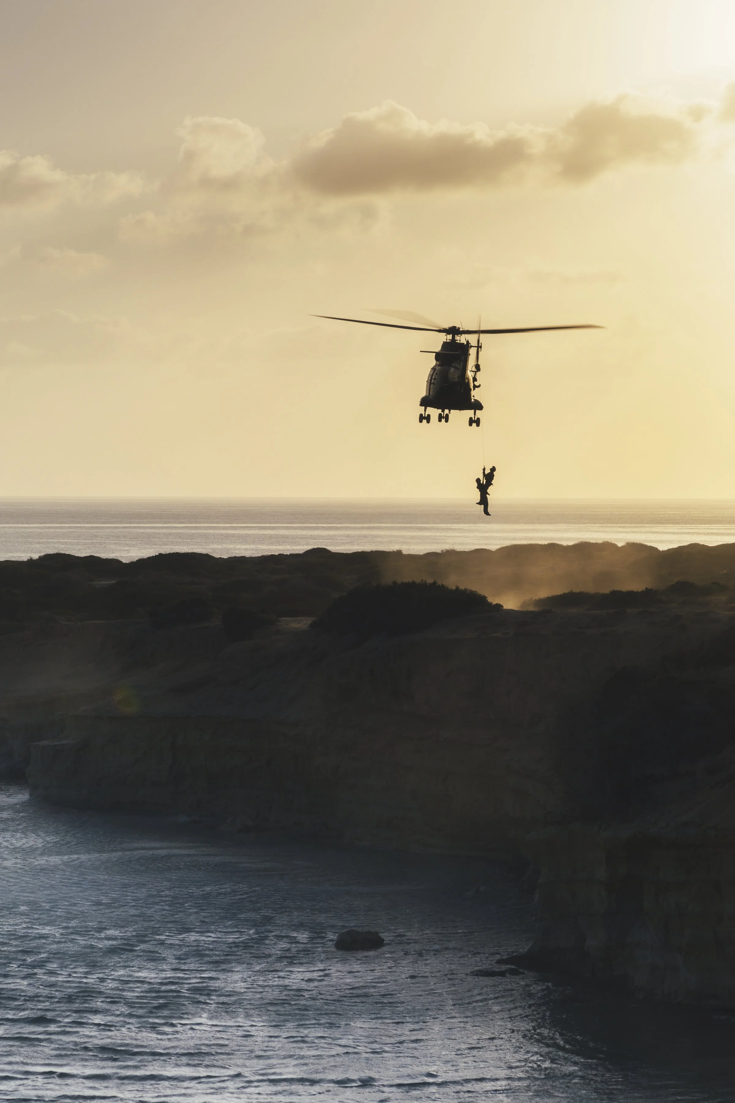 AKR-20231108-0401-15 SQN Winching-0082.jpg