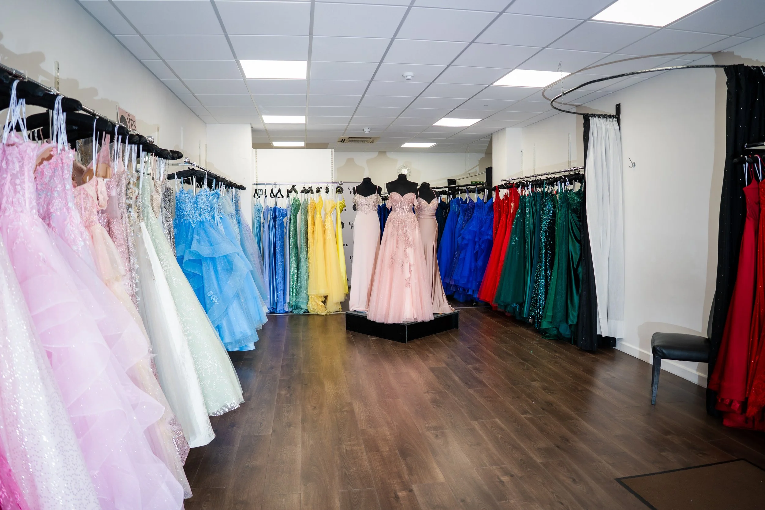 Your complete guide to booking a prom dress appointment at CityProm