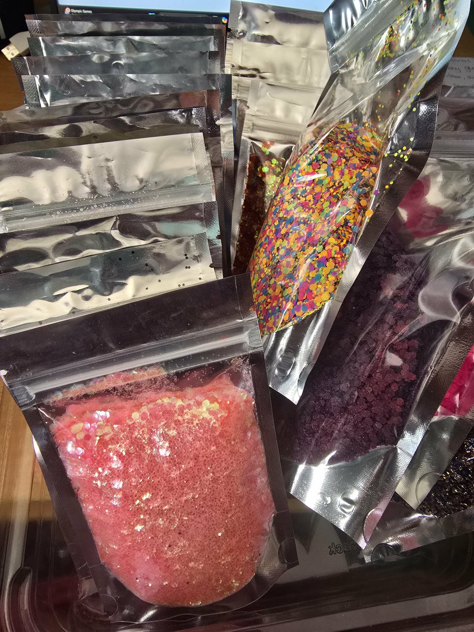 bundle of 10 glitters