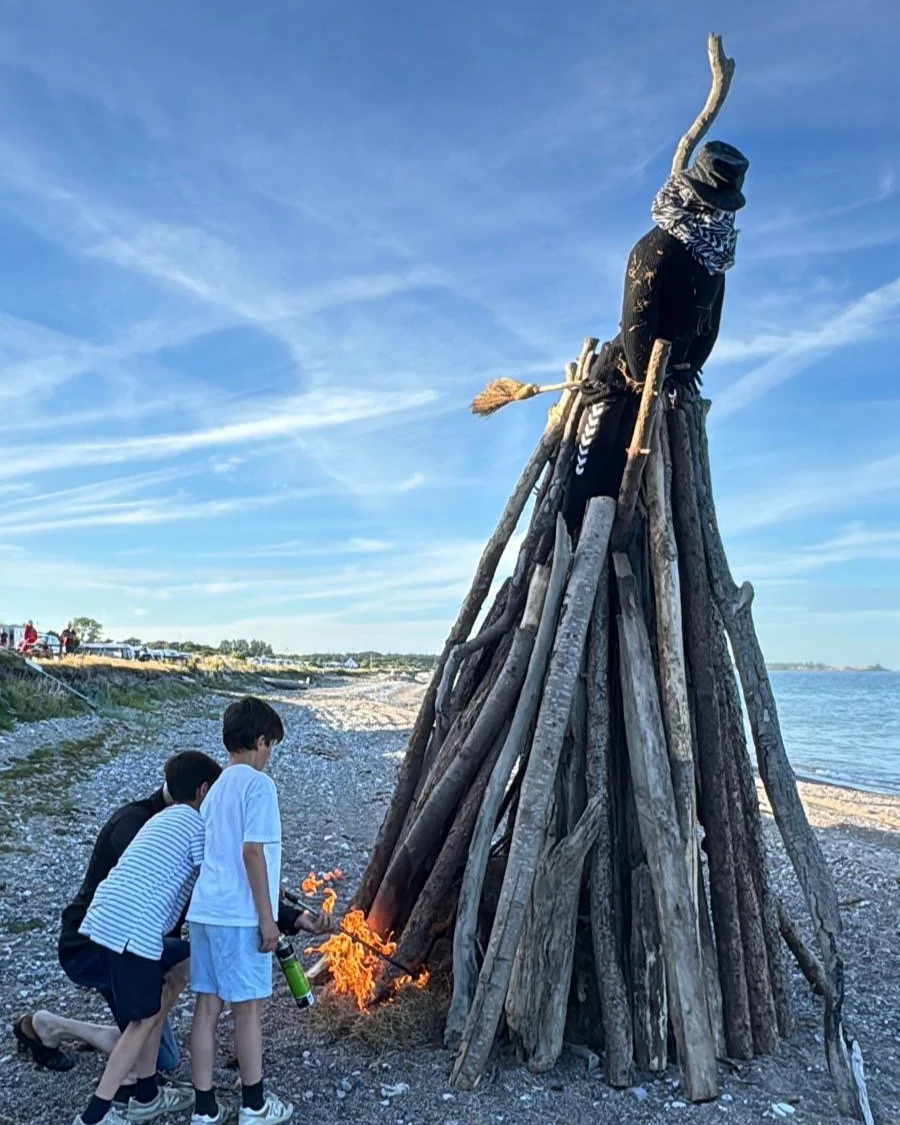 Sankt Hans fejring på stranden 