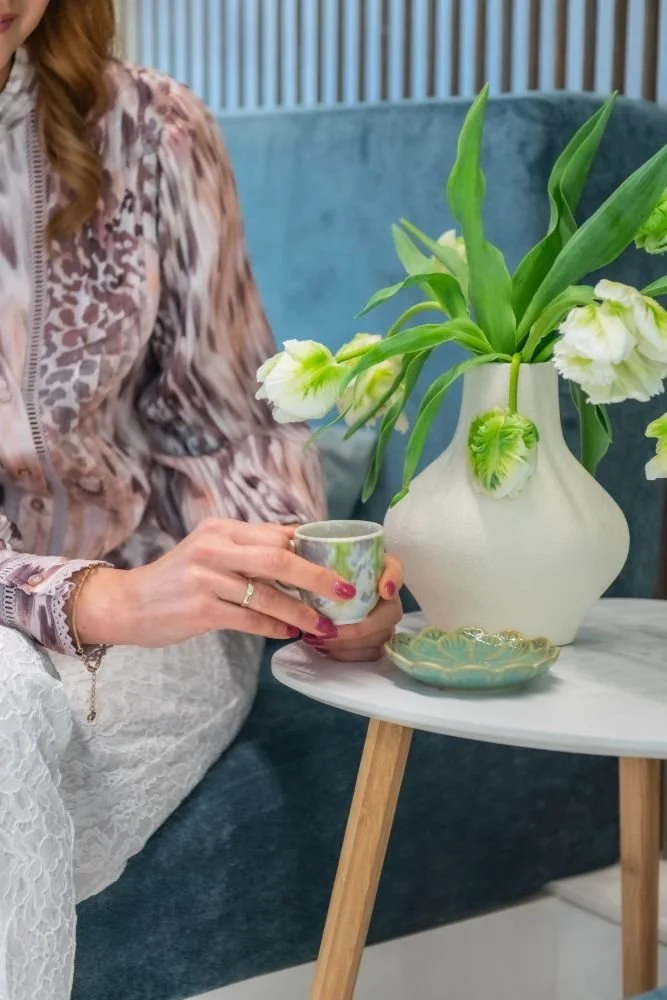 Coco dry bar and nail house софия, подстригване, боядисване, маникюр, фризьорство, педикюр, официални прически и грим