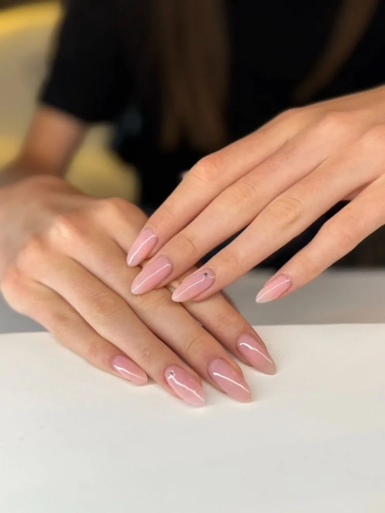 Coco dry bar and nail house софия, маникюр, педикюр