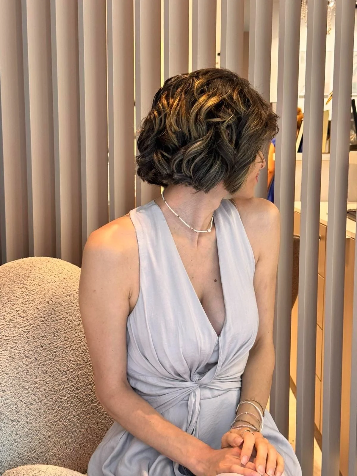 Coco dry bar and nail house софия, подстригване, боядисване, маникюр, фризьорство,официални прически, балеаж, колористика