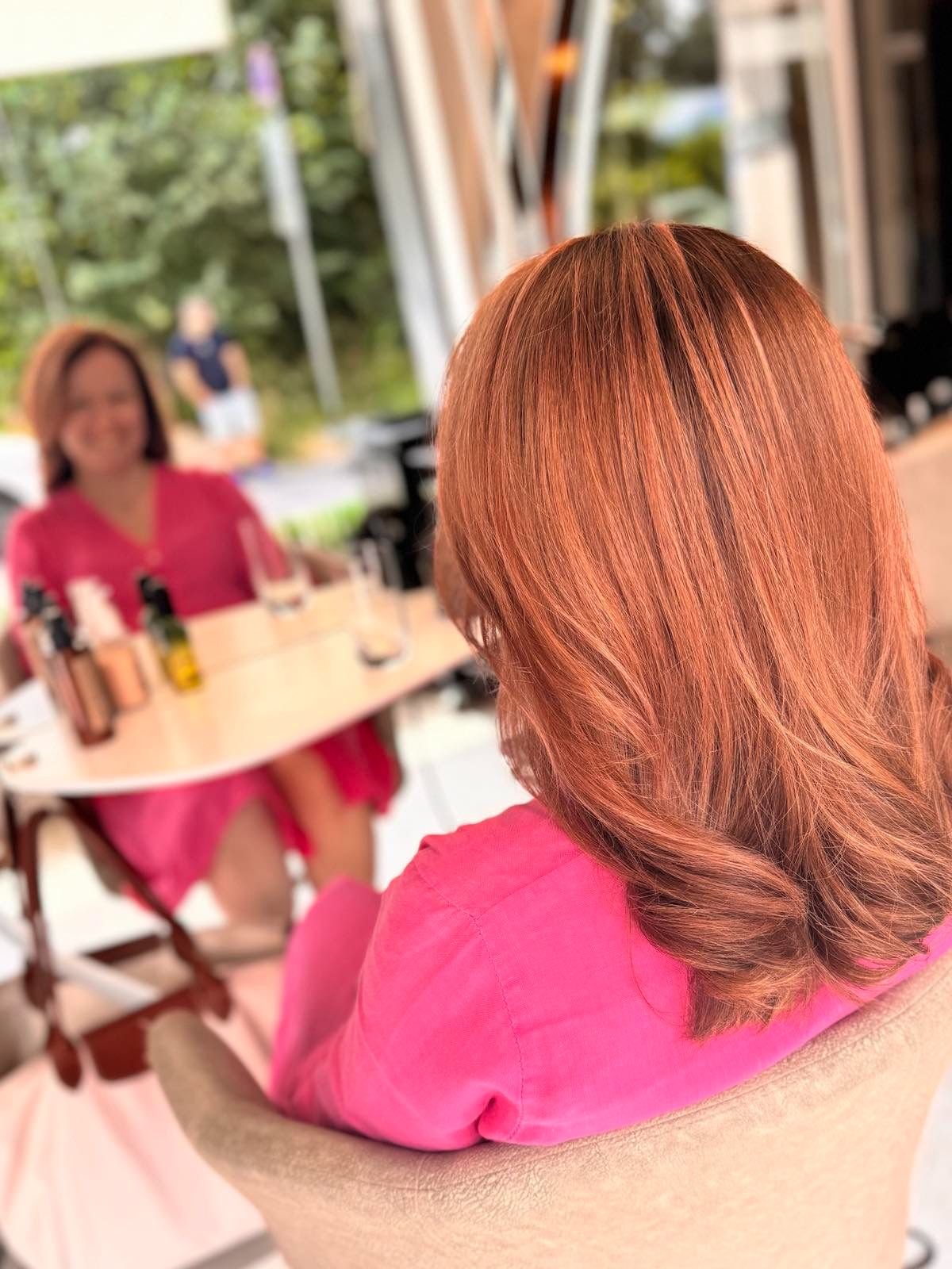 Coco dry bar and nail house софия, подстригване, боядисване, маникюр, фризьорство,официални прически, балеаж, колористика