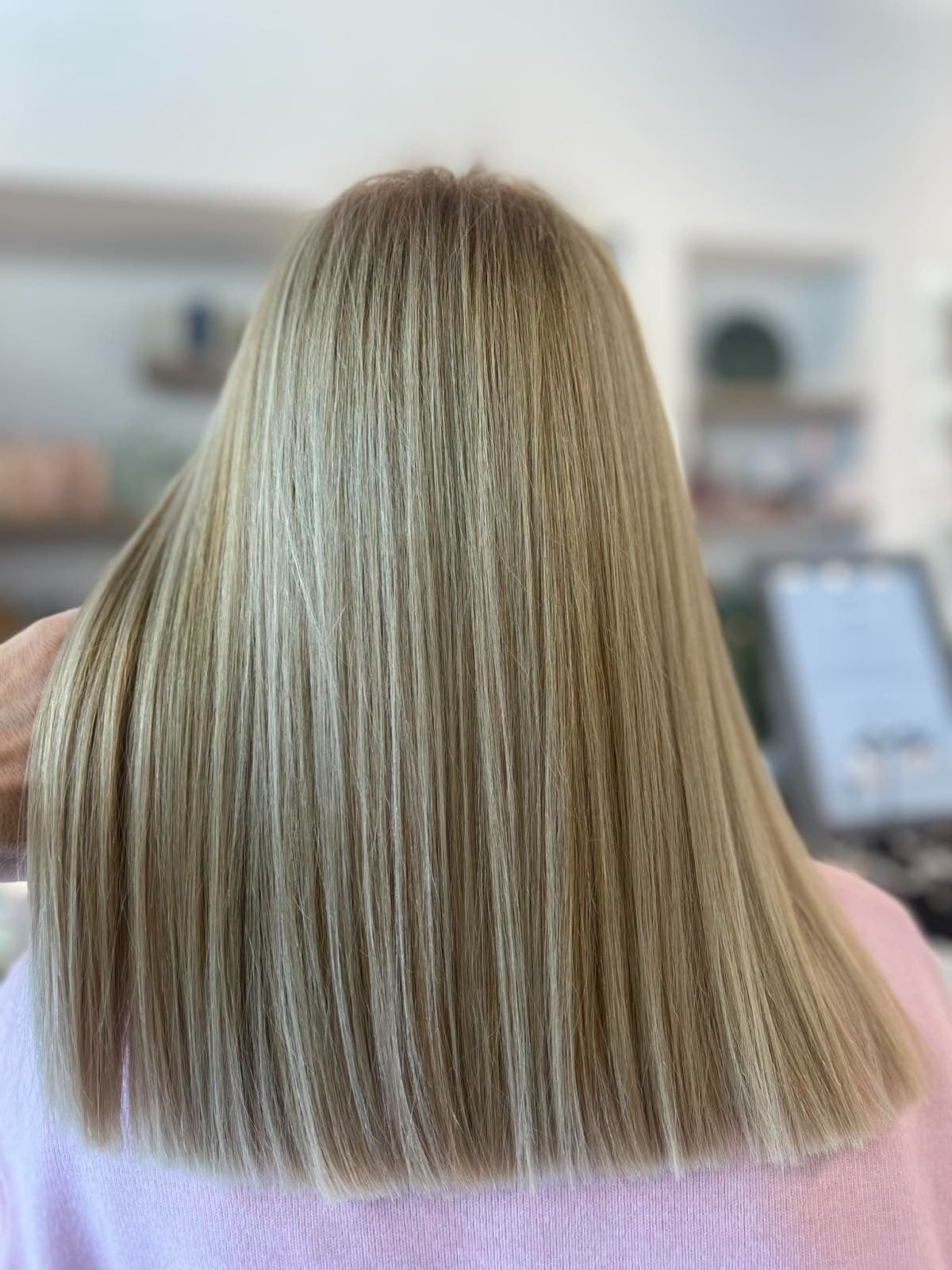 Coco dry bar and nail house софия, подстригване, боядисване, маникюр, фризьорство,официални прически, балеаж, колористика