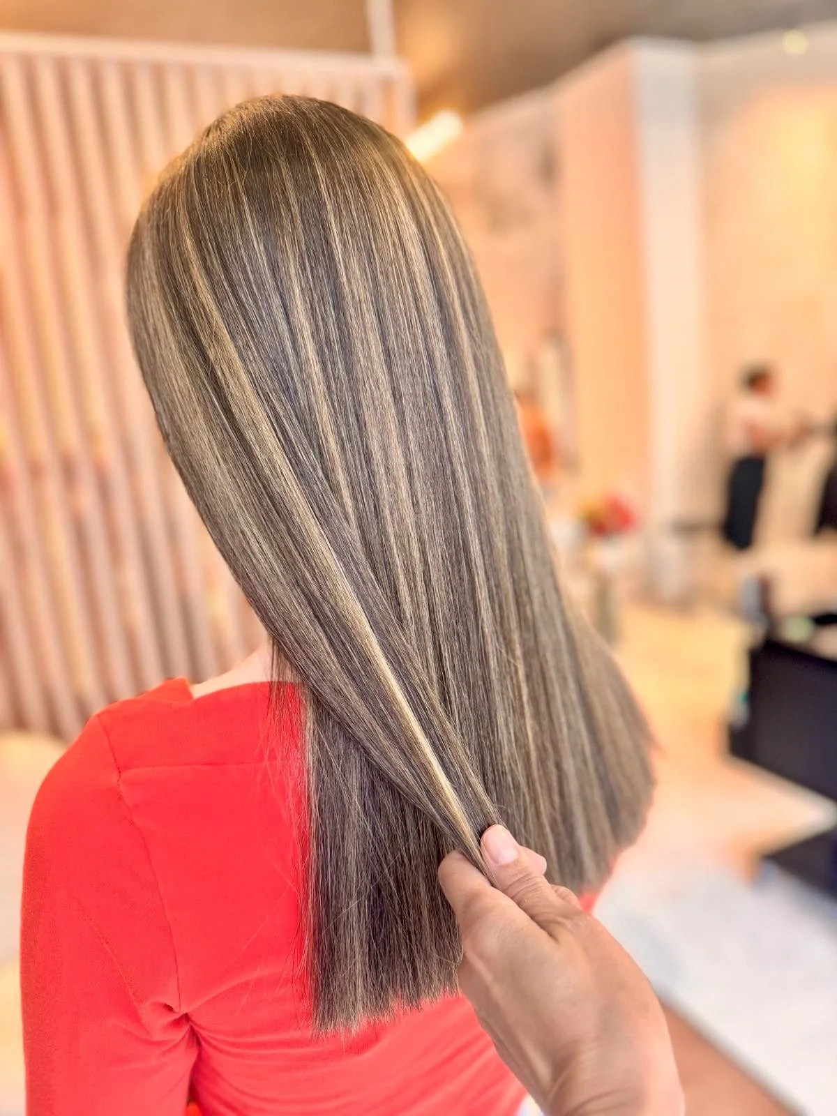 Coco dry bar and nail house софия, подстригване, боядисване, маникюр, фризьорство,официални прически, балеаж, колористика