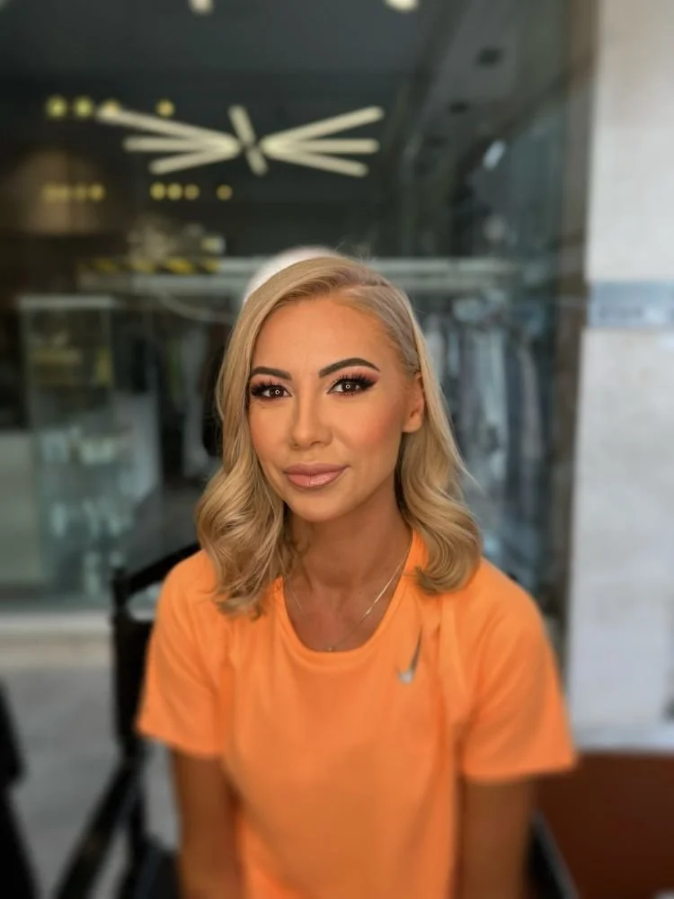 Coco dry bar and nail house софия, грим и официални прически