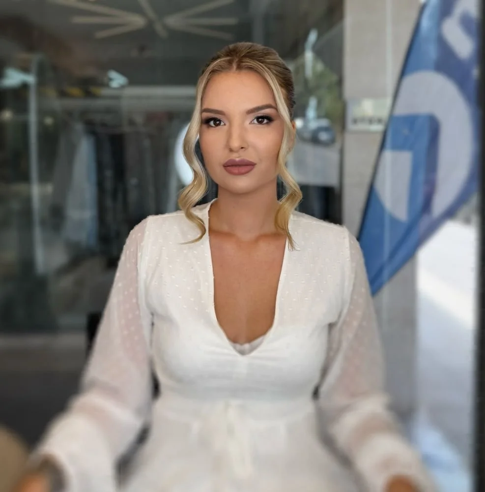 Coco dry bar and nail house софия, подстригване, боядисване, маникюр, фризьорство, педикюр, официални прически и грим