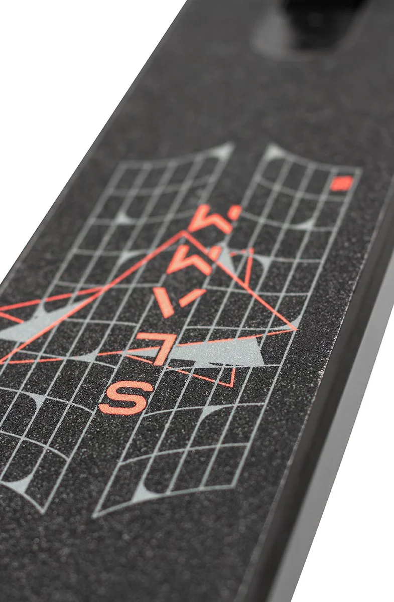 SL2100 Slamm Scooters Classic Neochrome Detail 2.jpg