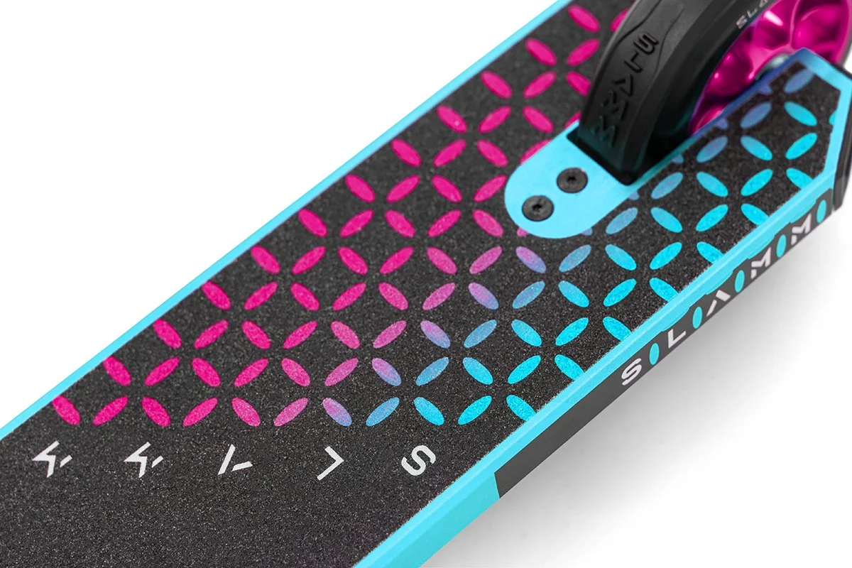 SL2500 Slamm Scooters Assault Blue Detail 2.jpg