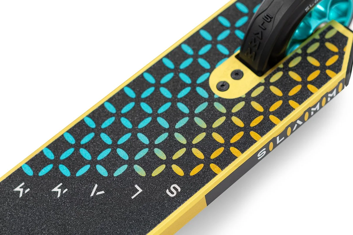 SL2500 Slamm Scooters Assault Gold Detail 2.jpg