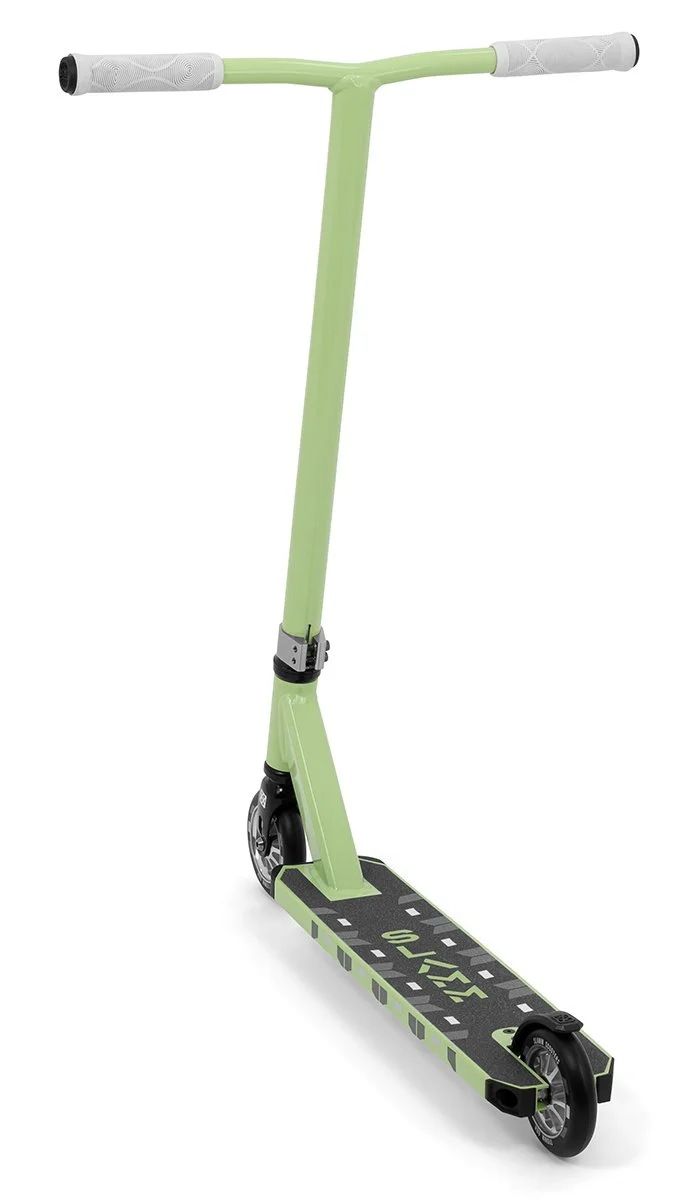 SL2150 Slamm Scooters Classic Pro Scooter Green Silver Back.jpg