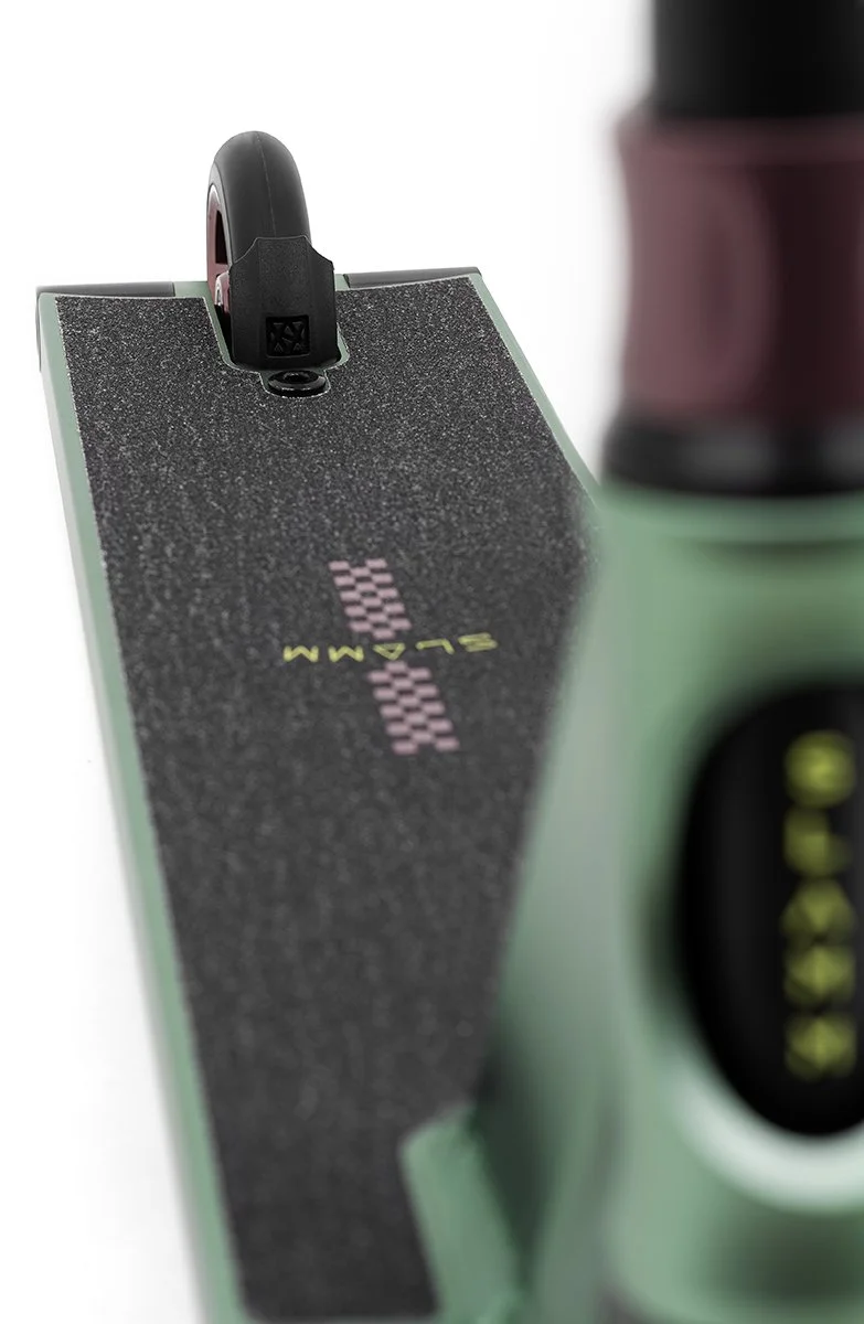 SL2550 Slamm Scooters Assault Pro Scooter Green Detail 1.jpg
