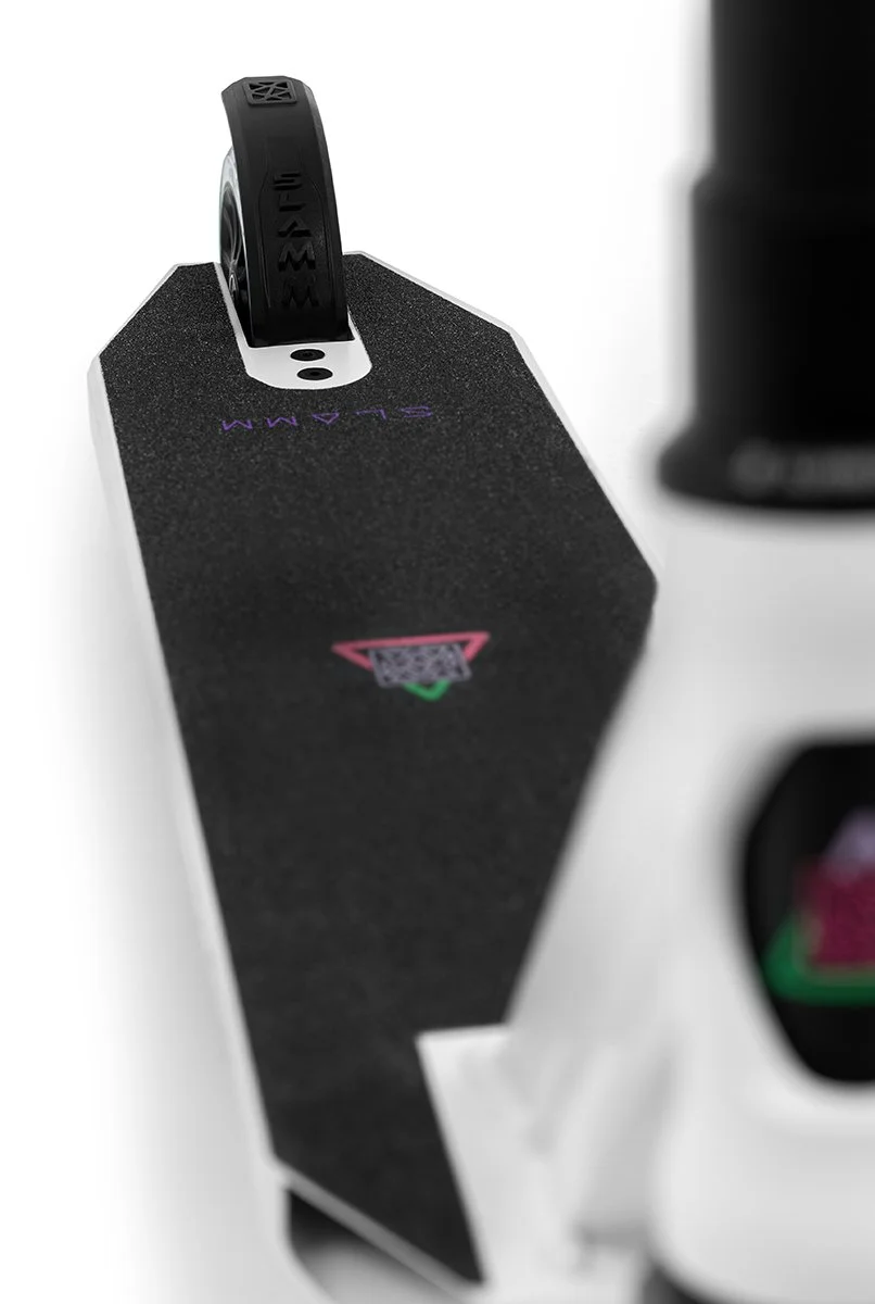 SL2350 Slamm Scooters Mischief Pro Scooter White Detail 1.jpg
