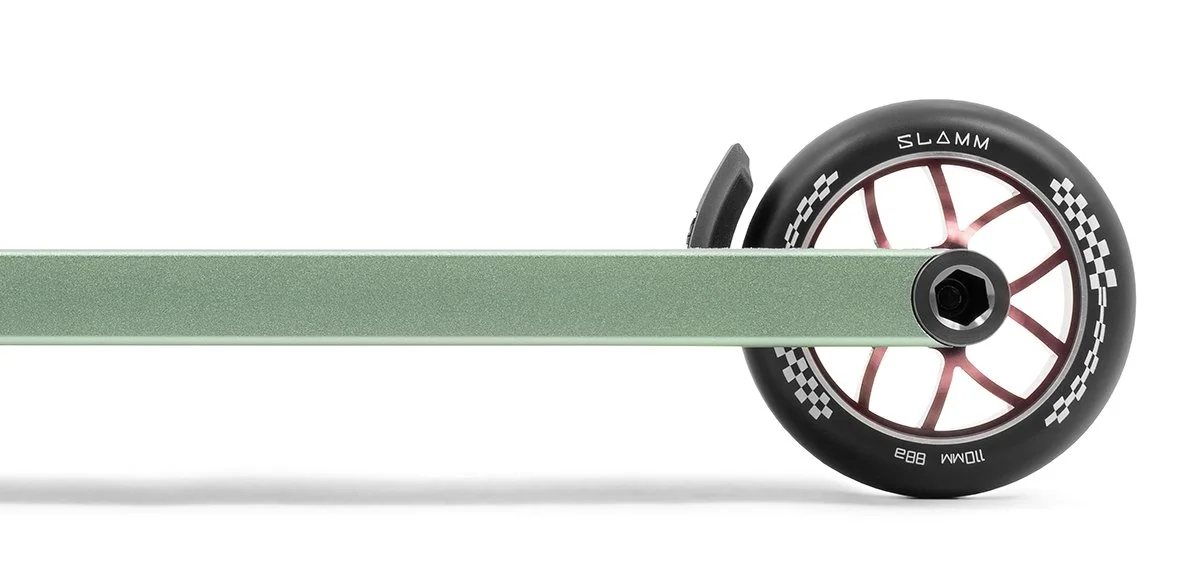 SL2550 Slamm Scooters Assault Pro Scooter Green Detail 3.jpg