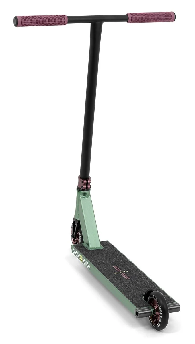 SL2550 Slamm Scooters Assault Pro Scooter Green Back.jpg