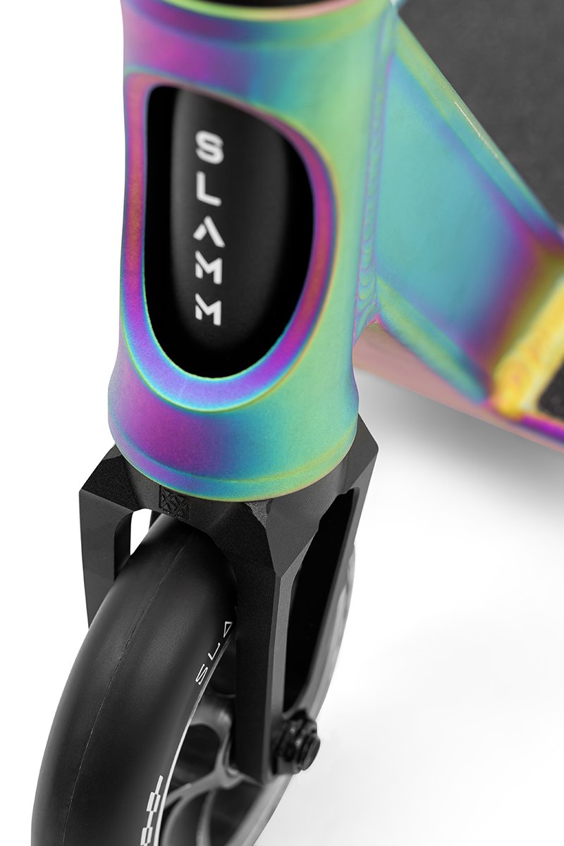 SL2550 Slamm Scooters Assault Pro Scooter Neochrome Detail 2.jpg