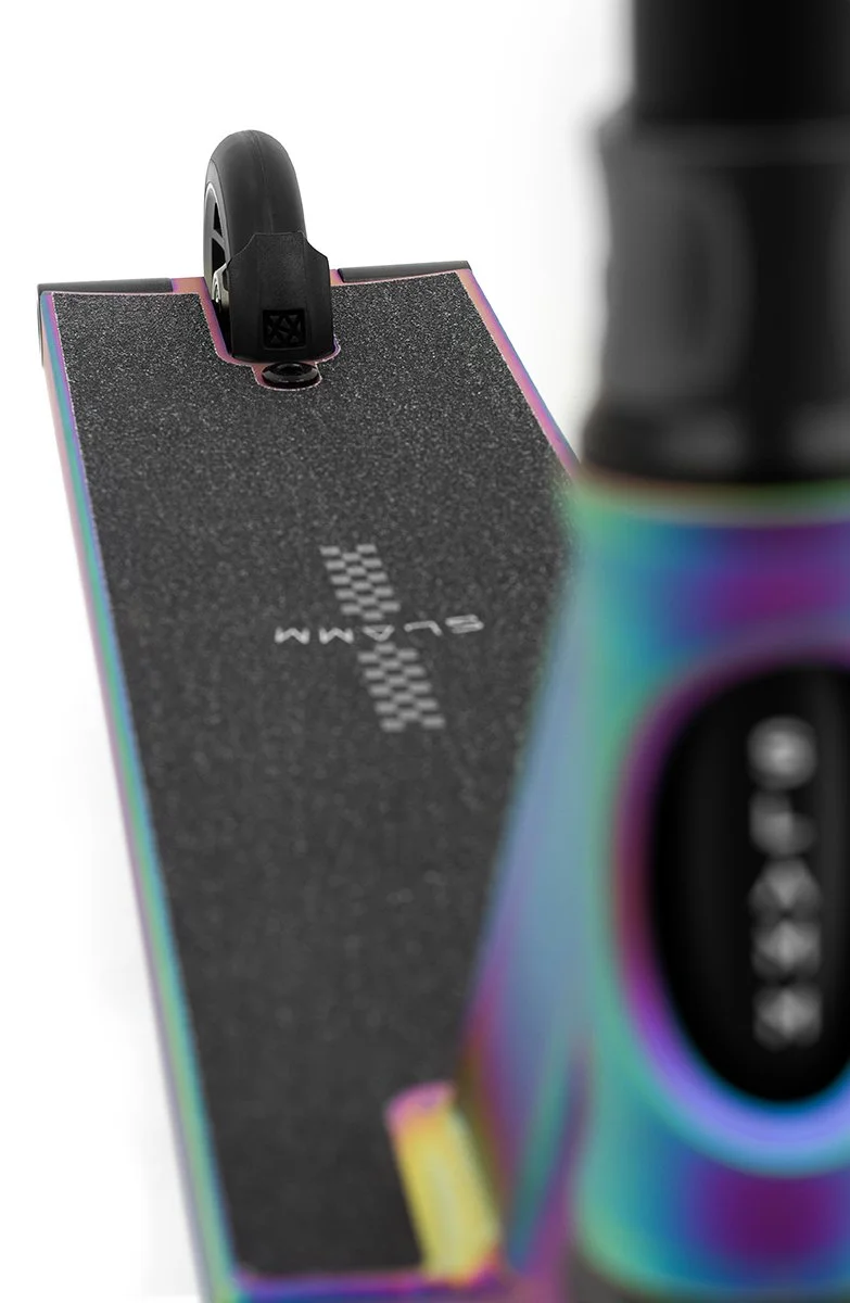 SL2550 Slamm Scooters Assault Pro Scooter Neochrome Detail 1.jpg