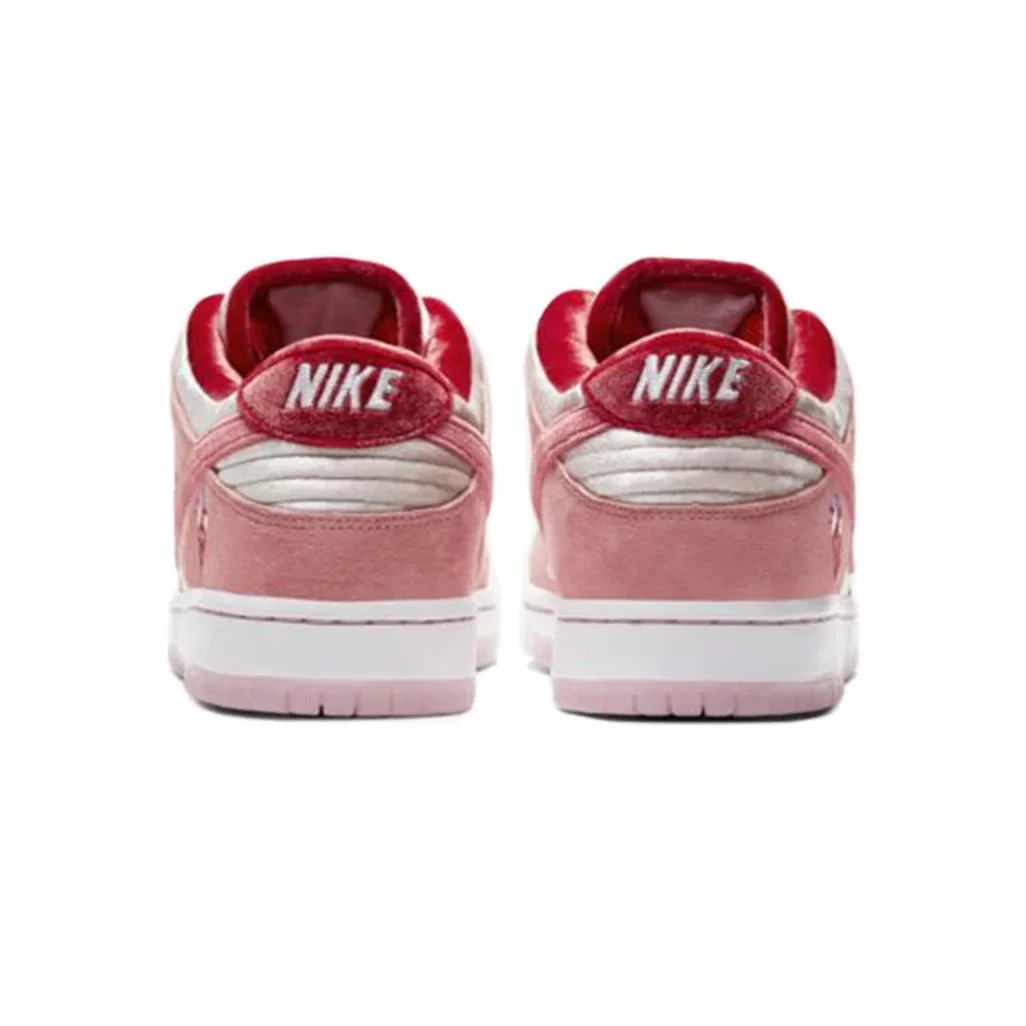 nike-sb-dunk-low-strangelove-5.webp