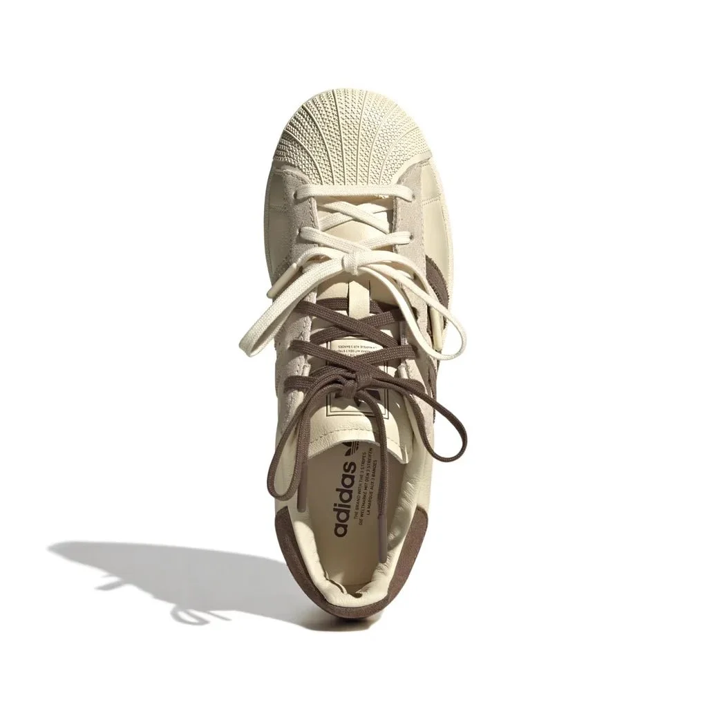 AdidasSuperstarIiXMolly-MaeLatte-4_30b7541d-7826-4030-9f49-b51c51557c5d.webp