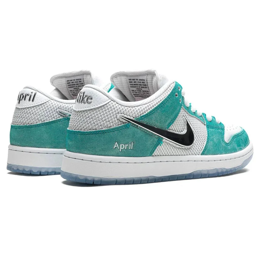 nike-dunk-sb-low-april-skateboards-turbo-green-fd2562-400_3_2d61e1ed-8a90-4d5d-95c4-606a6548a250.webp