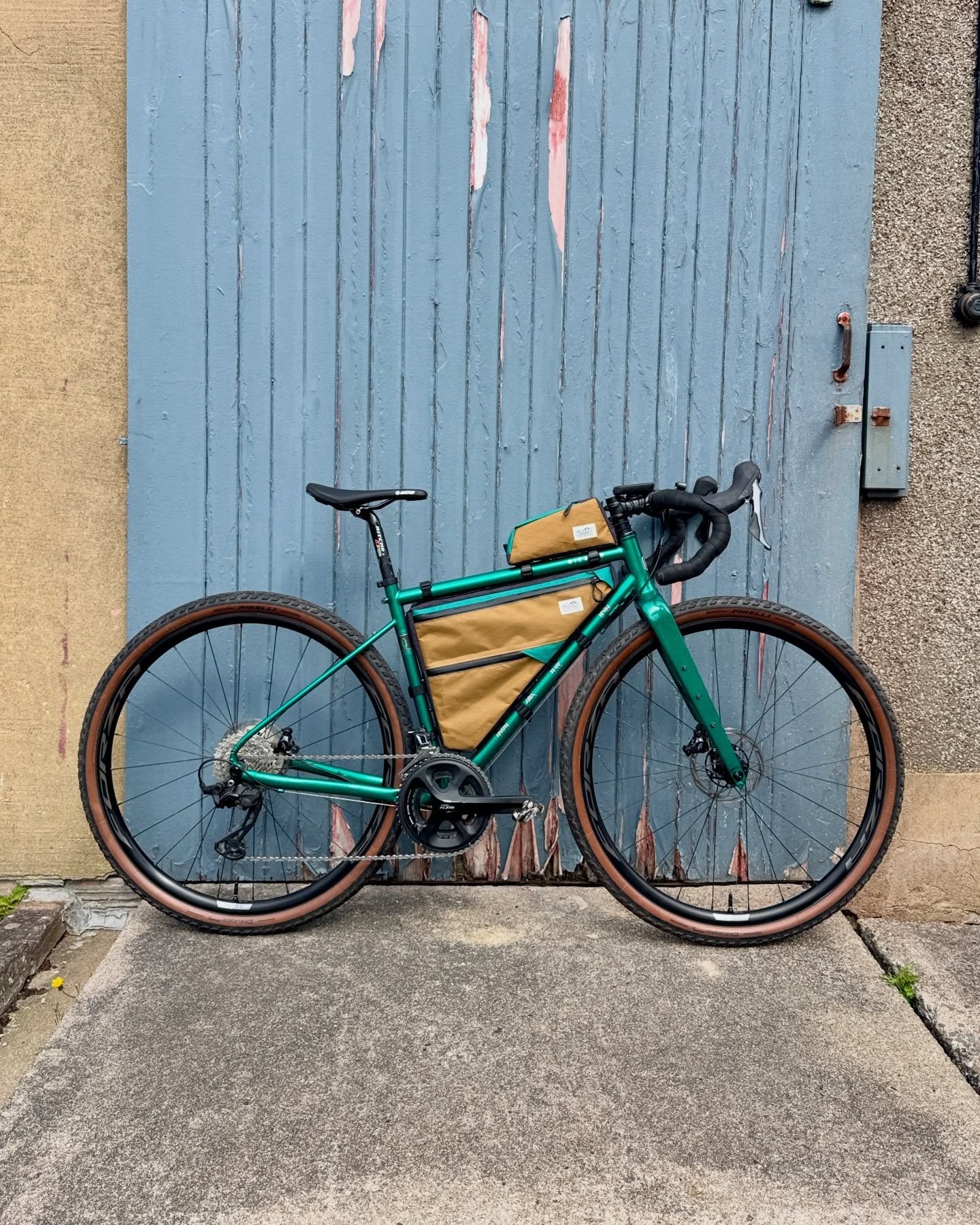 Custom frame bags looking superb on this Marin Nicasio. Colour scheme is on point! 🔥

#cragfastgear #madeinscotland #custombikebags #bikepackingscotland