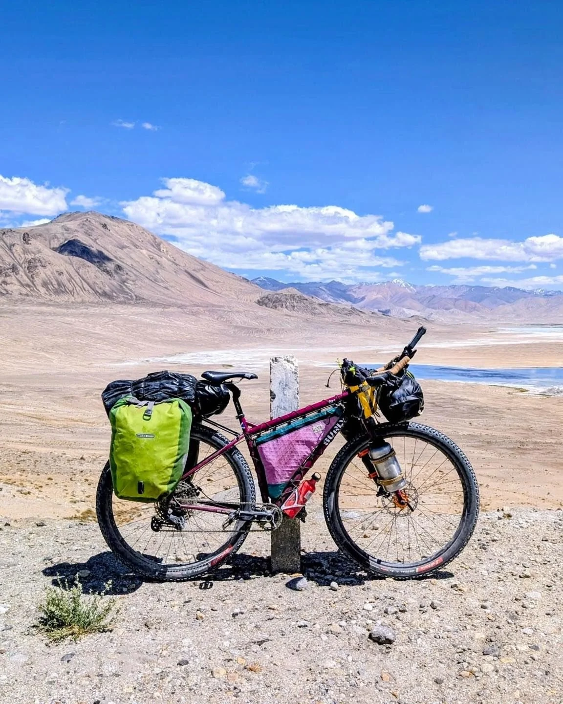 From a wee Fife workshop to the Pamir Mountains 🇹🇯

Amazing photo from @keearlyadventures on her epic trip across Tajikistan and Kyrgyzstan with one of our custom frame bags.

#cragfastgear #madeinscotland #bikepacking 
#custombikebags
