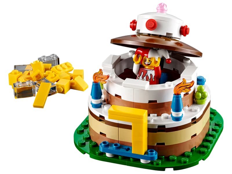 BRIX 0123
Birthday Table Decoration/Cake
Ages: 7+
Pieces: 120
Build Time: 20 Mins+