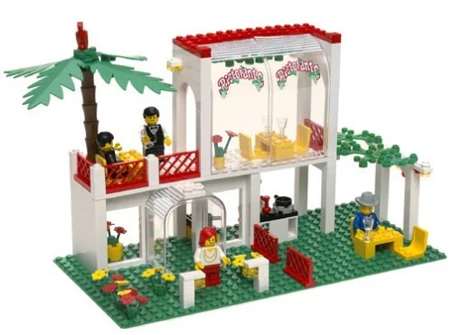 BRIX 0020 
Breezeway Cafe
Ages: 6+
Pcs: 183 
Build 60 Mins+