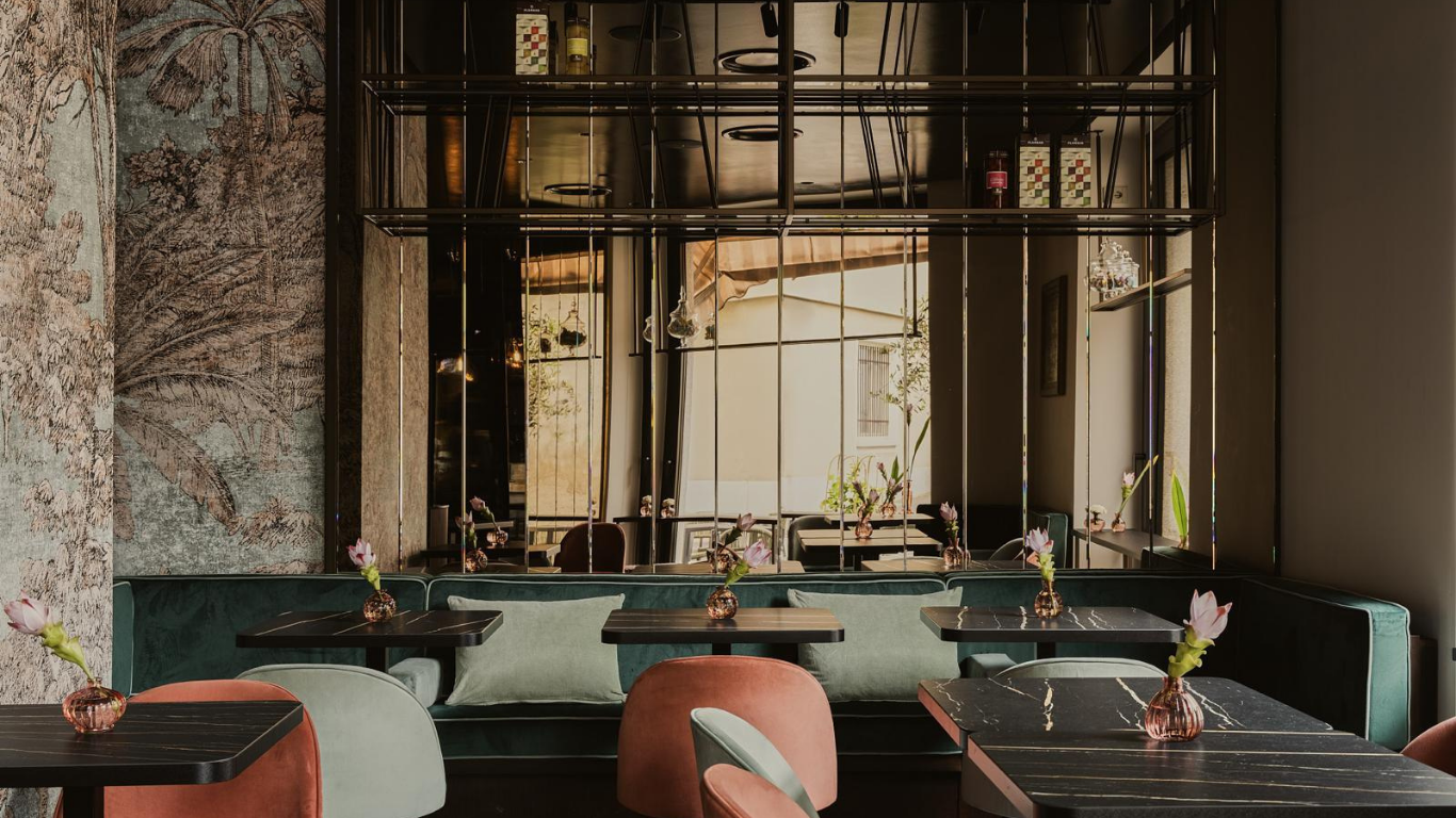 PATISSERIE SAVOINI, BORGOMANERO, ITALY