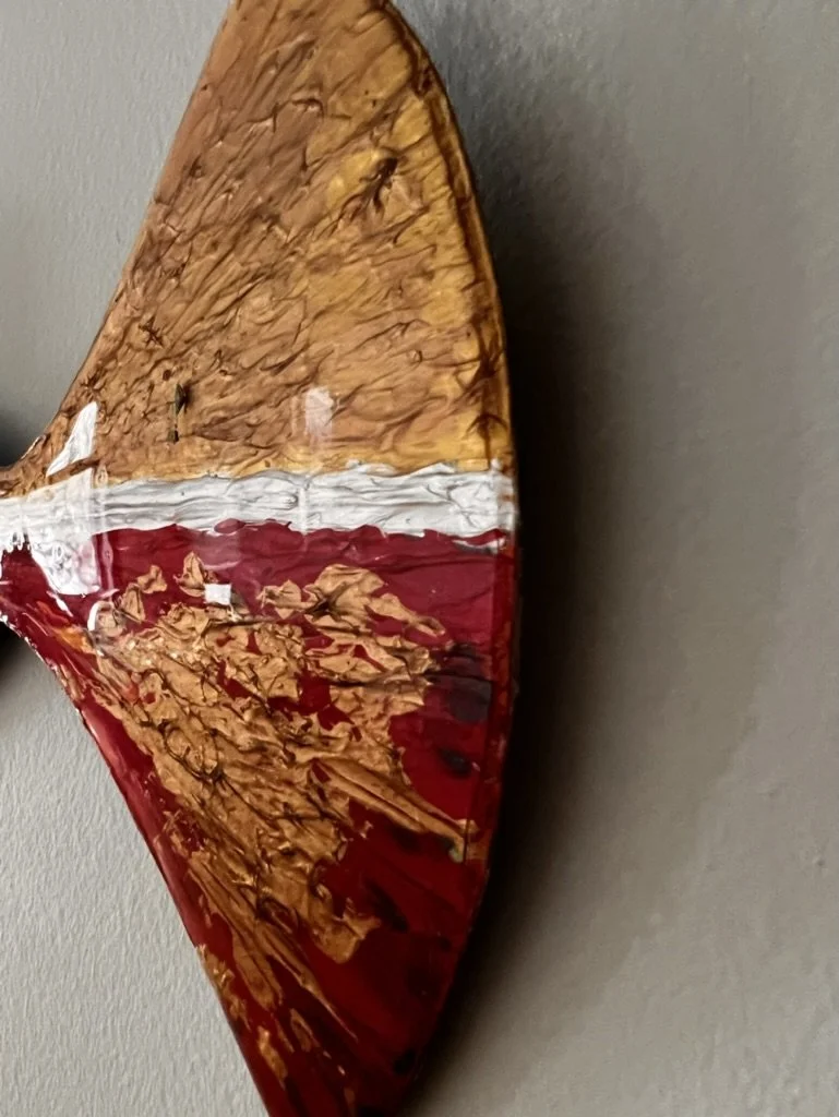 Détail de la queue montrant bien l'effet de la résine.