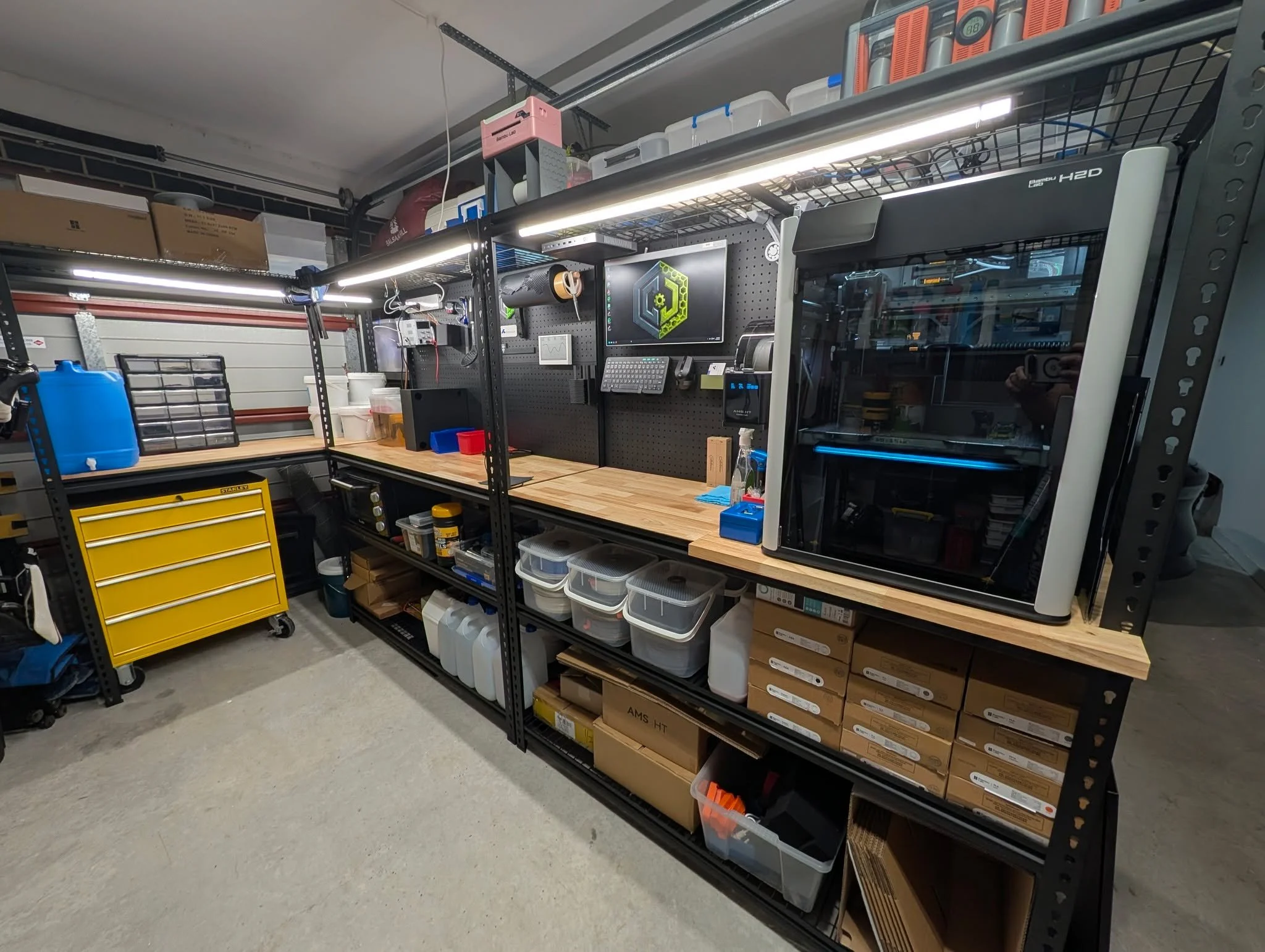 A normal Friday here in the workshop 👀

All three printers running (you can see our big boy Bambulab H2D here), three custom job being modelled up, and a batch of parts fresh off the bed. This is what "on demand" actually looks like behind
