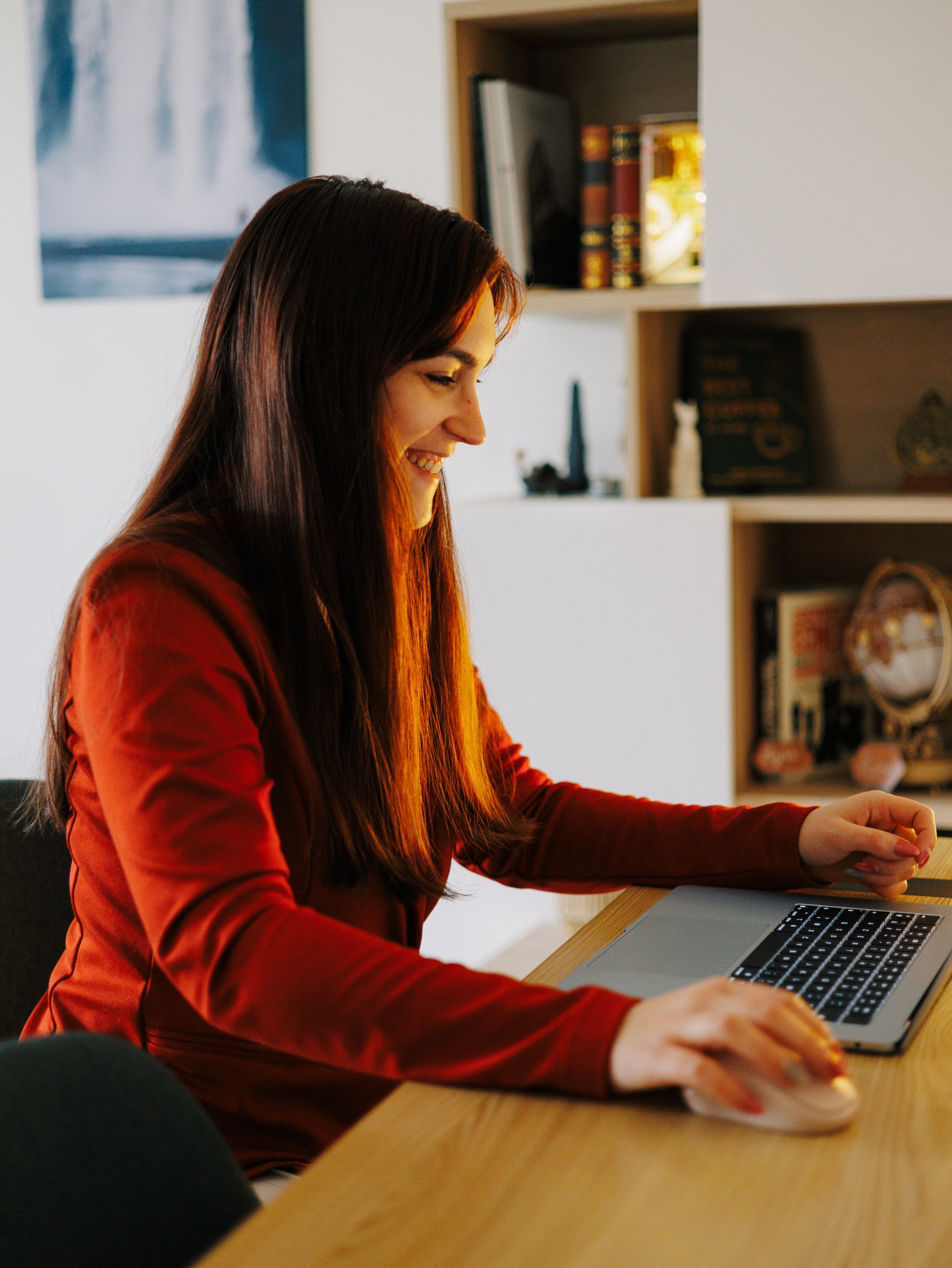 Photo de Lysa Lagonotte, graphiste indépendante sur Annecy.
