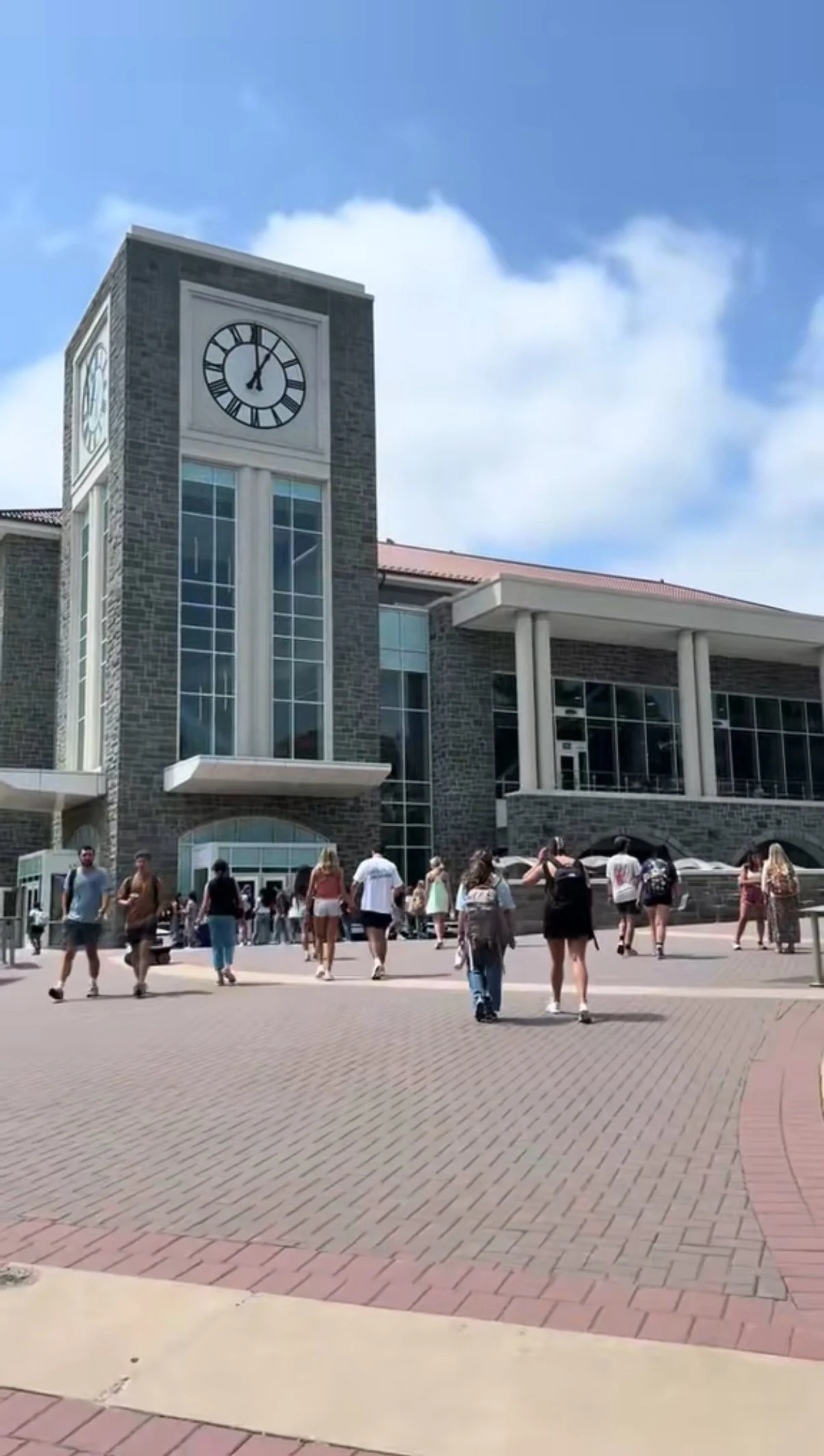 JMU Campus First Day of Classes