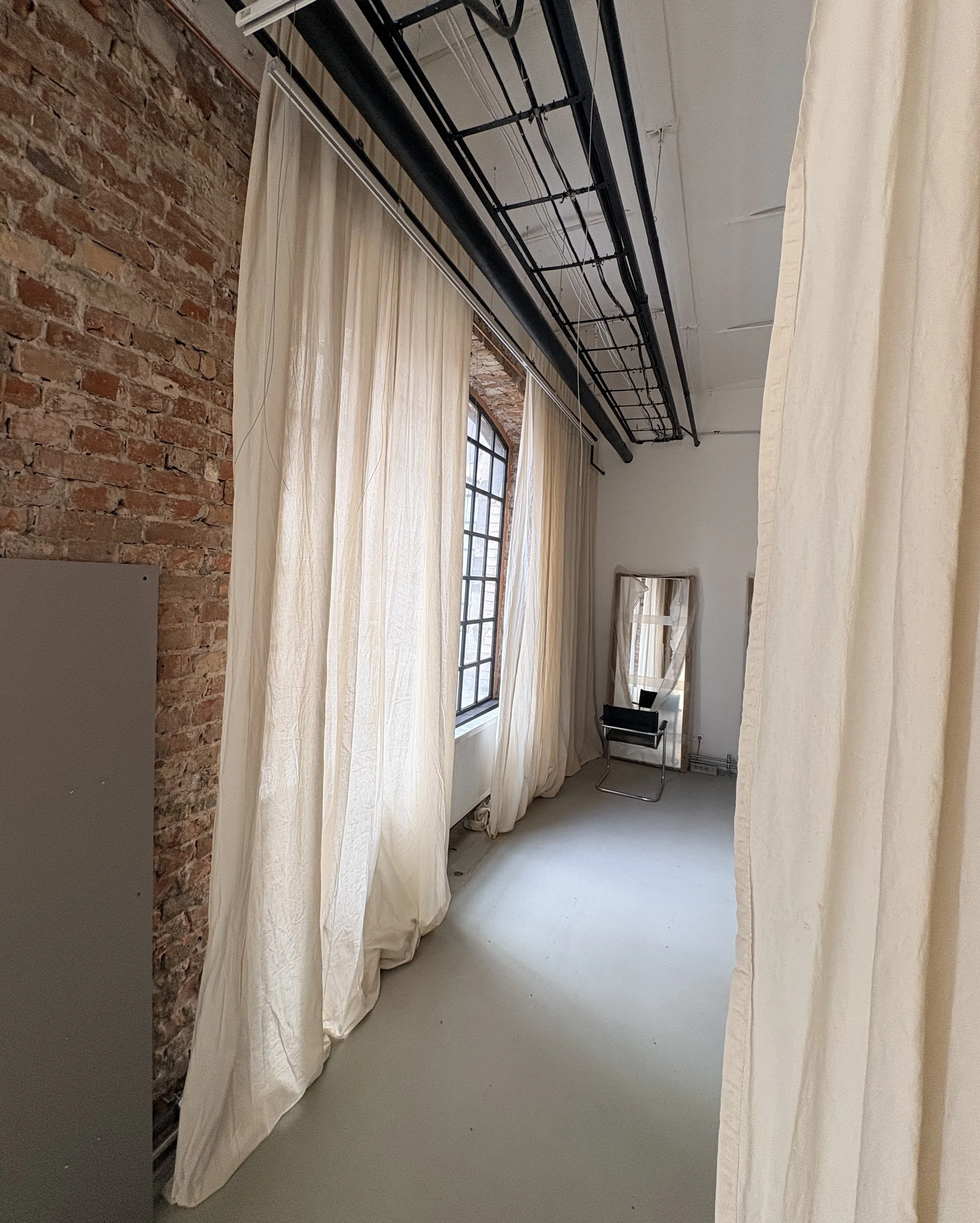 Studio Radvan – loft stúdió textilmegoldás