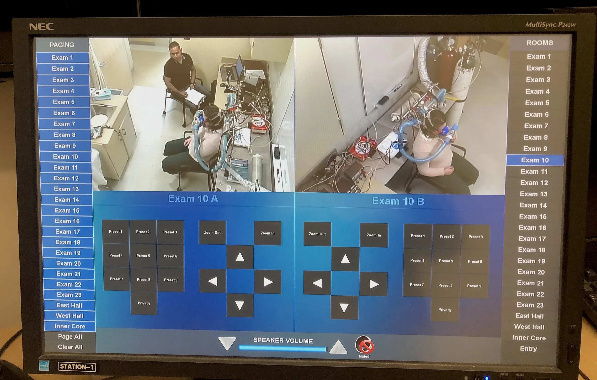 Onlookers from the SImonson Lab view the HVR protocol digitally from a distance, in order to uphold a relaxed atmosphere for the volunteers.